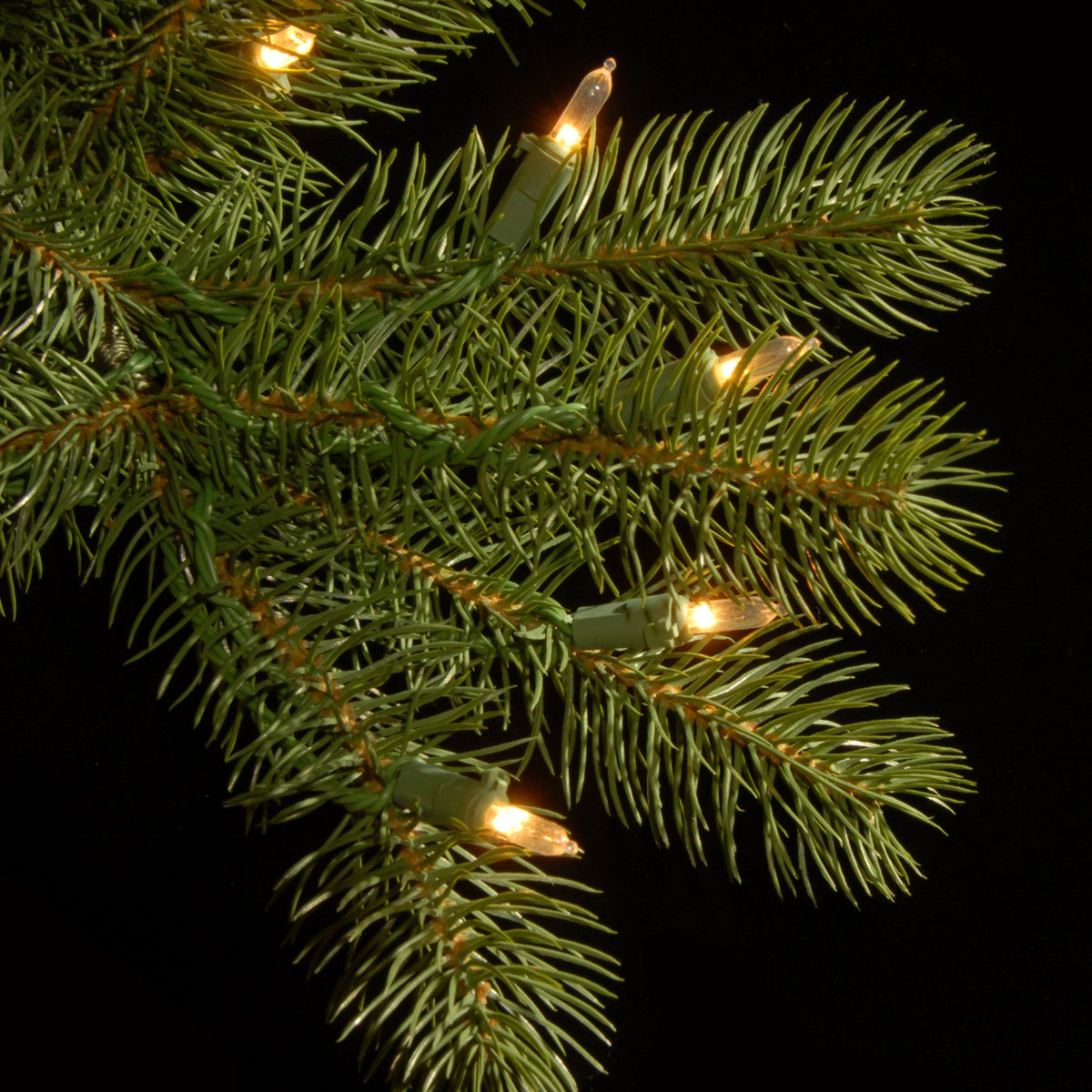 7ft Pre Lit Realistic Downswept Douglas Fir, 700 Clear Lights