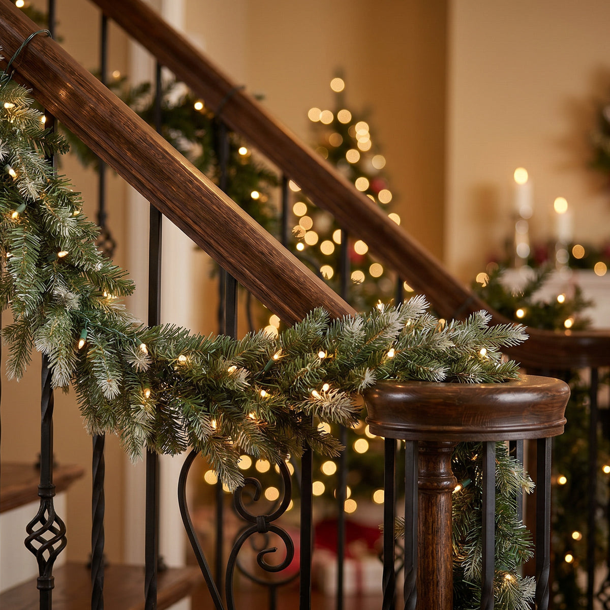 2.7m Pre Lit Woodland Christmas Garland, Warm White LED